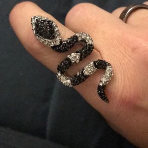 Size 5 pave stone snake ring